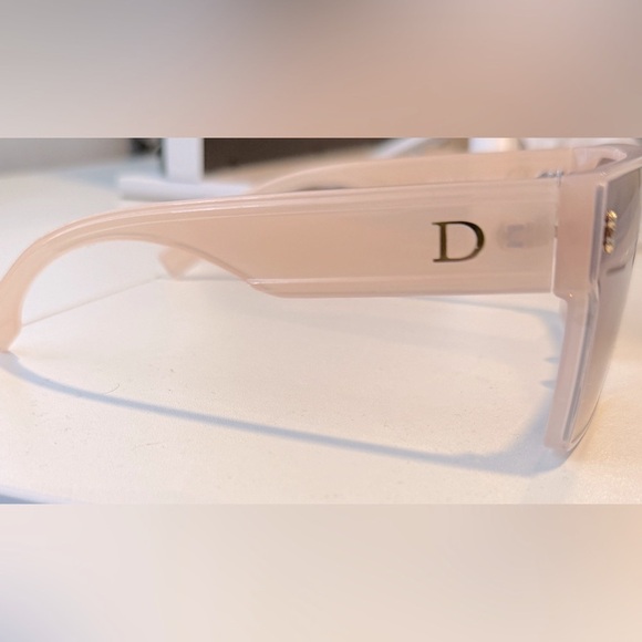 ✨ Oversized Shield Sunglasses – Designer-Inspired ✨ - Picture 4 of 6